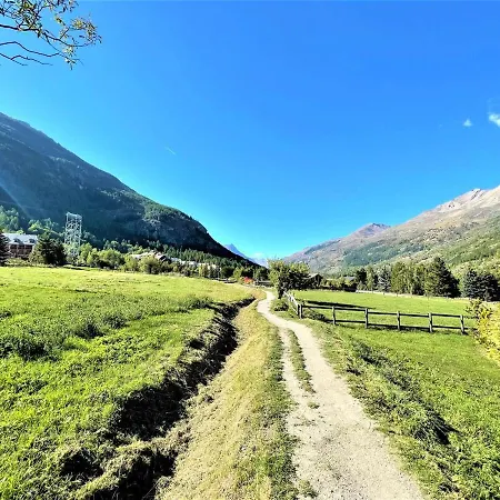 Renove Pres Des Pistes, Parking, Cuisine Equipee - Fr-1-330f-63 * Serre Chevalier